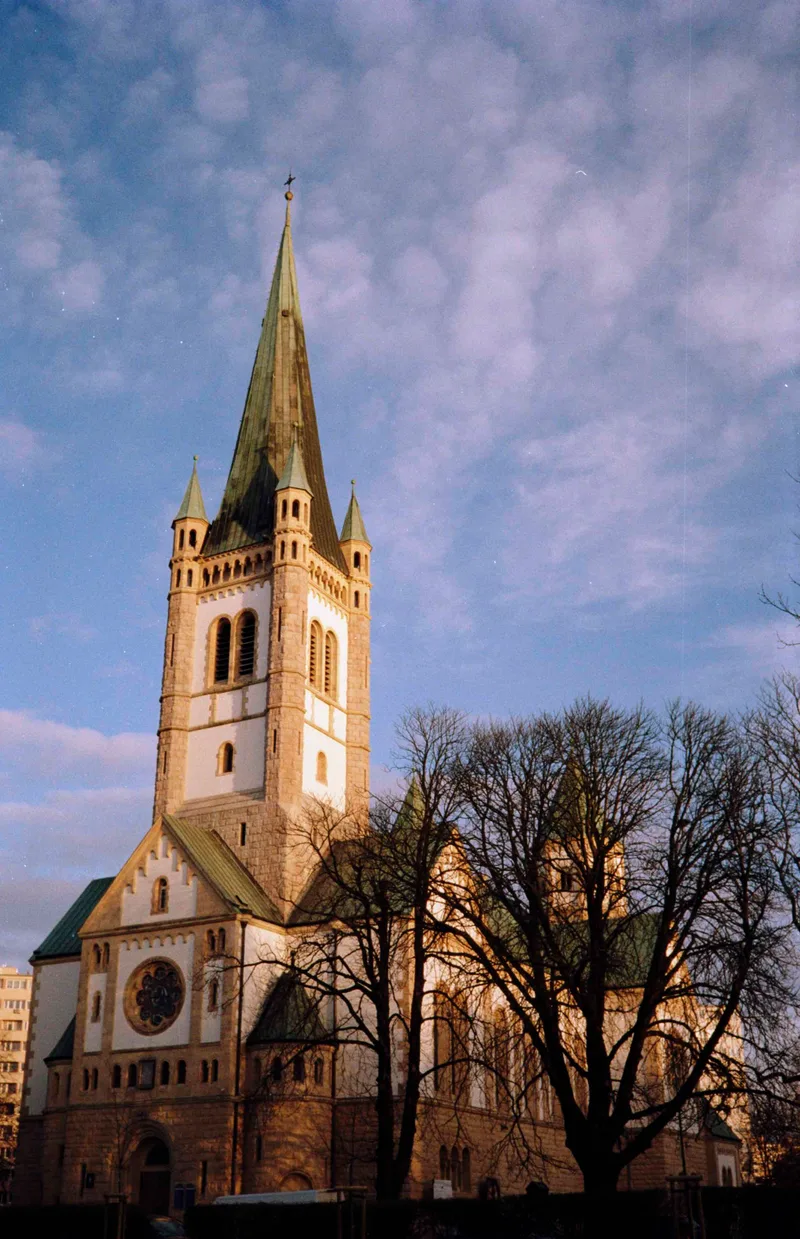 Church shot on Kodak Gold 200 with a Ricoh AF-5, developed at Pod Dachem, by Nanette
