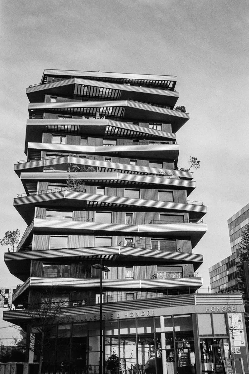 Jenga shot on Kodak Double-X 5222 with a Voigtländer Bessa R2, developed at L'Atelier Argentique, by Analogue Resistance