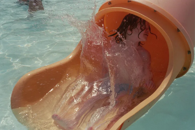 Slide’n shot on Kodak Gold 200 with a Olympus Mju-II, developed at Film developing Co, by Victoria jones