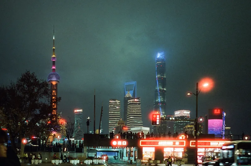 The Bund Shanghai shot on Freestyle 800T with a Leica M7, developed at IrohasPhoto, by Jmanalog