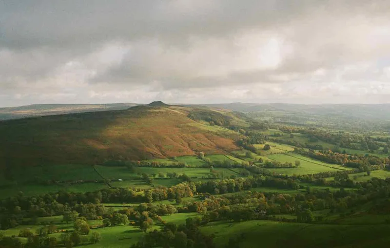 Into The Valley of Hope shot on Kodak Gold 200 with a Leica IIIb, developed at Analogue Wonderland, by Gunther
