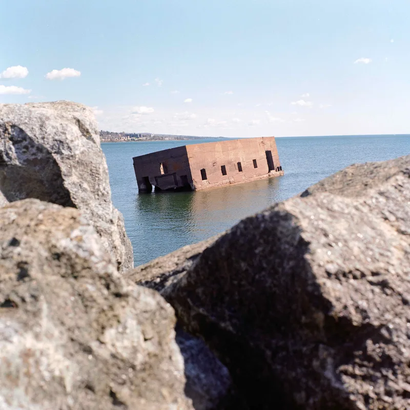 The Icebox shot on Kodak Gold 200 with a Yashica Mat 124, by Nate
