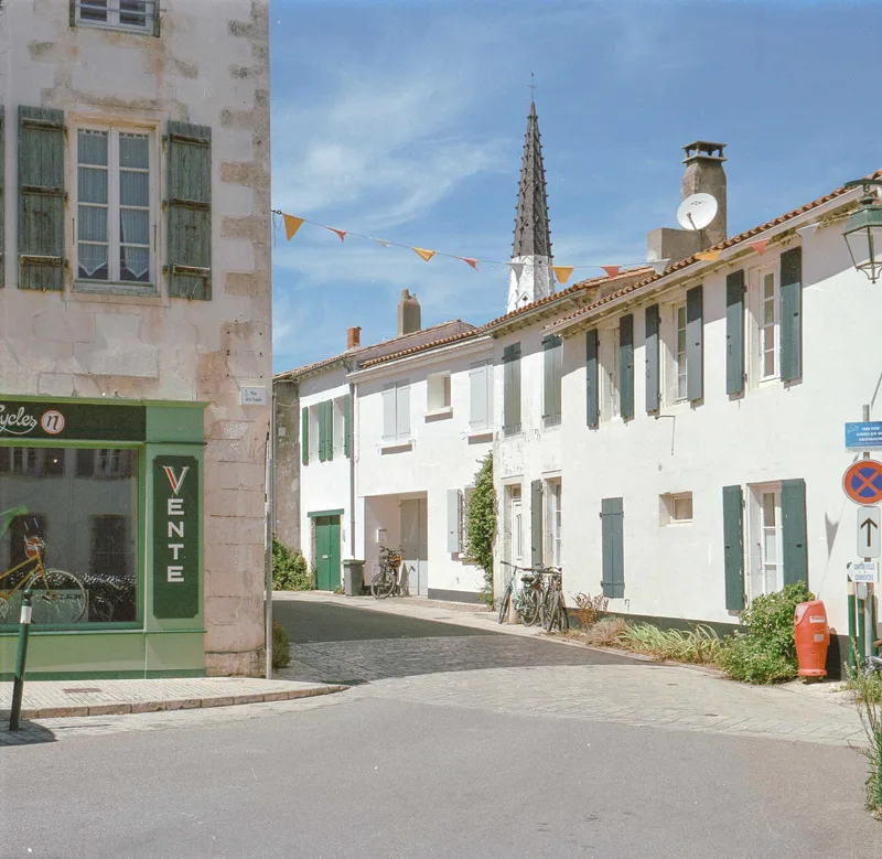 Ars en Ré shot on Kodak Gold 200 with a Agfa Isolette III, by Kjelle