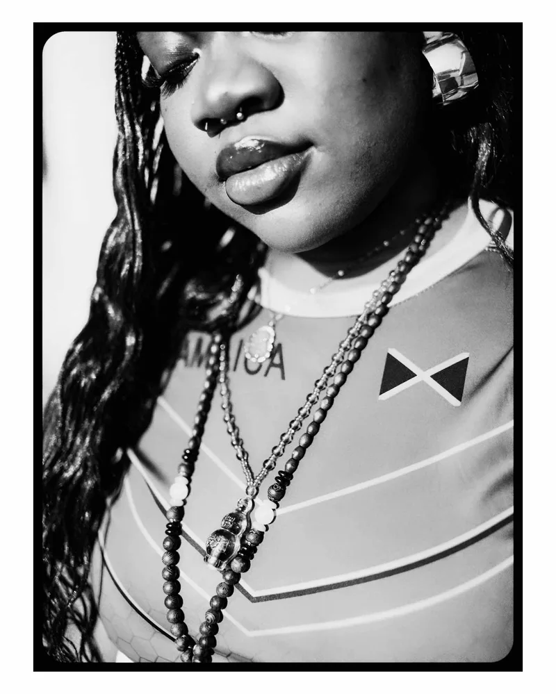 GLOW,24 shot on Revolog 600nm 200 with a Mamiya 645 1000S, by Jon❤️🔥