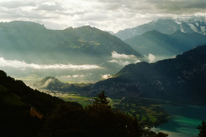 Sunlit valley shot on Fujifilm FujiColor C200 with a Leica M4, developed at Mori Film Lab, by Tibo De Saegher