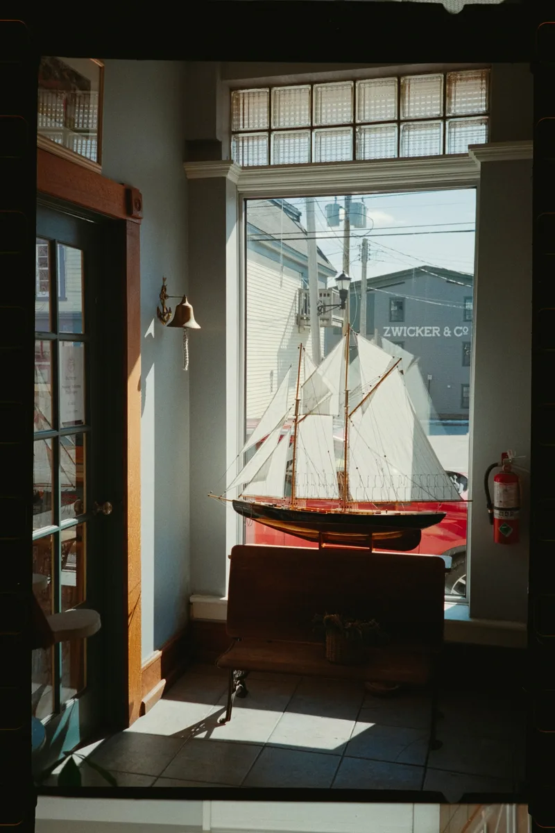 Ring Bell for Service shot on Kodak UltraMax 400 with a Agfa Optima 1035 Sensor, by Emily