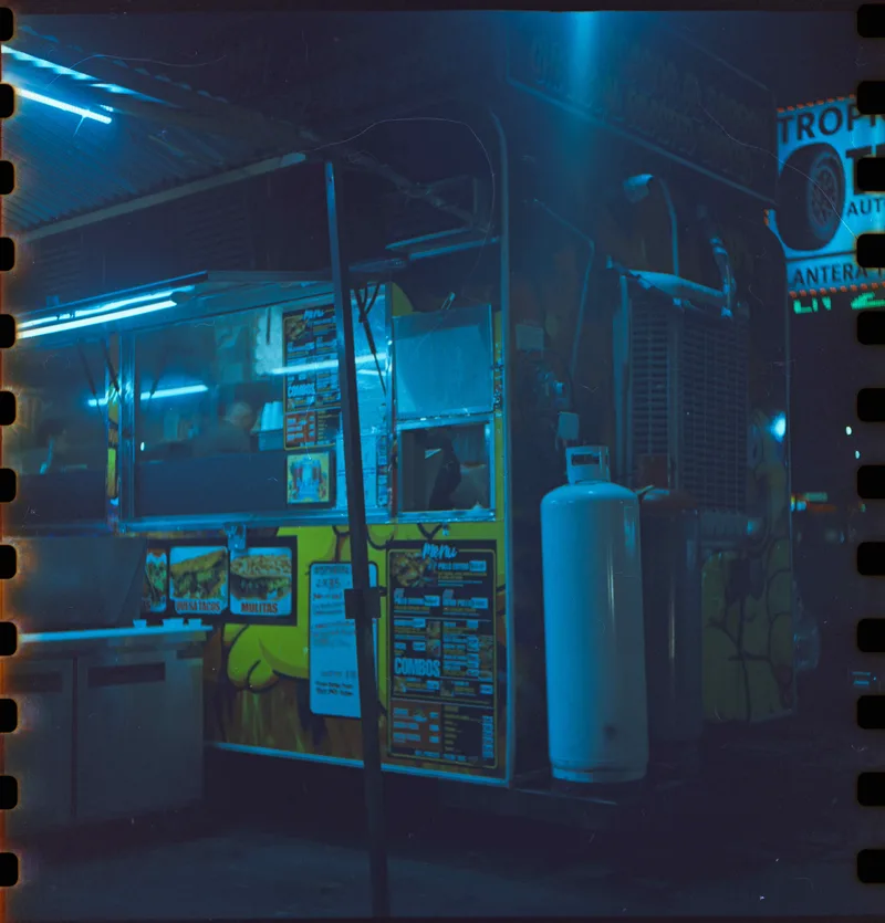Pollos shot on Kodak Vision3 500T with a Yashicaflex, by Nathan