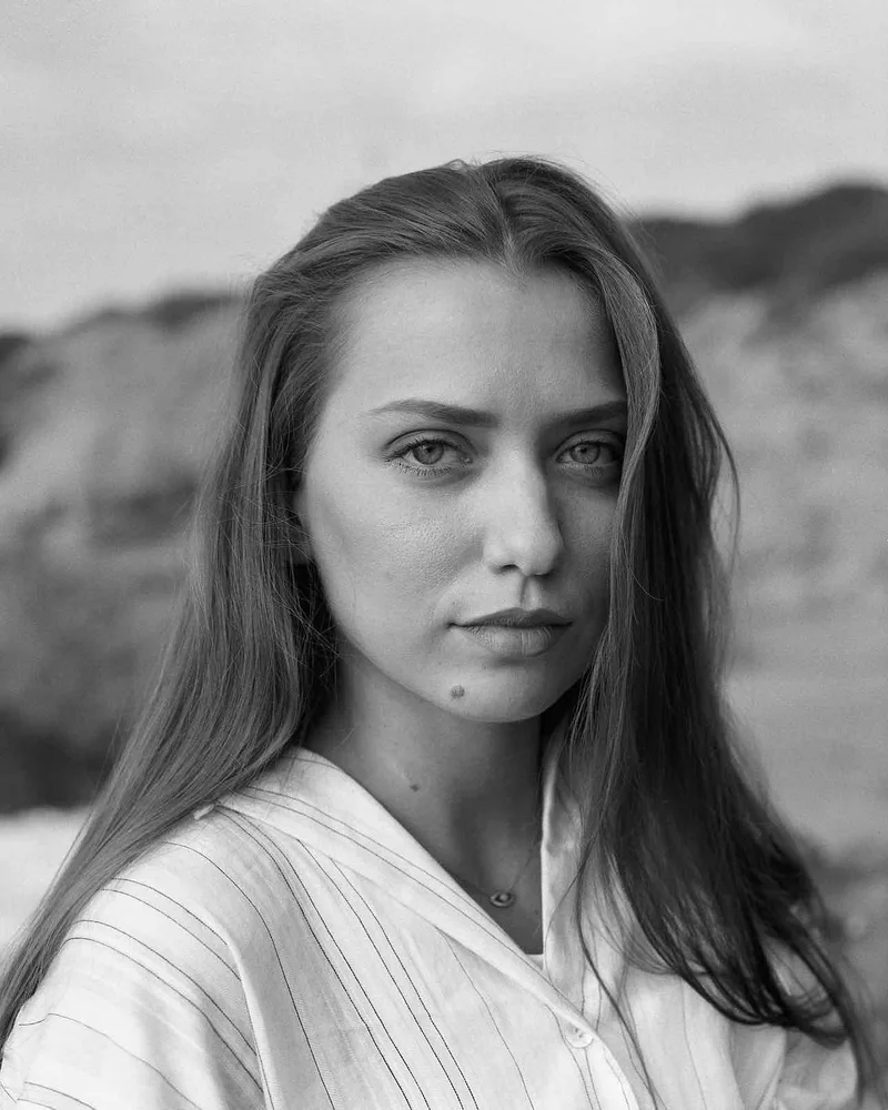 Anastasia shot on Ilford FP4 Plus 125 with a Pentax 645, by Django