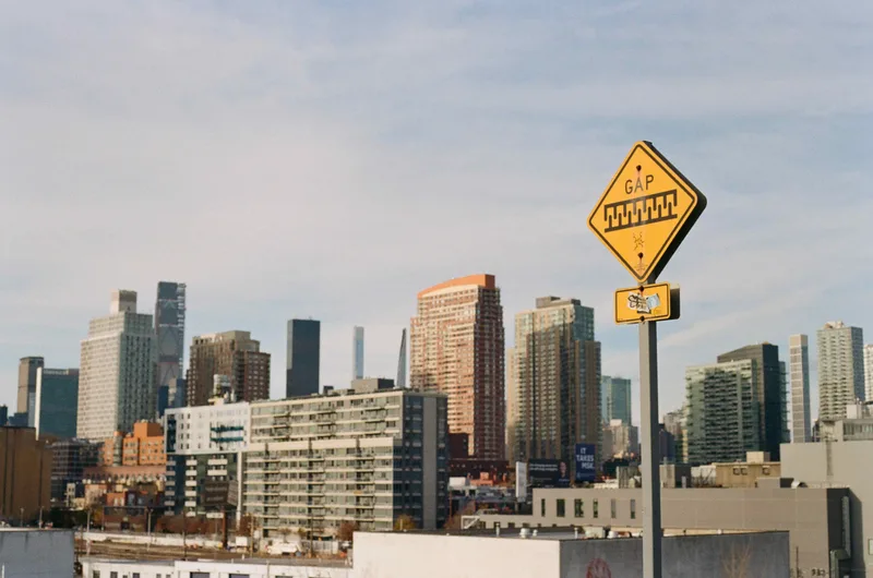 LIC shot on Kodak Gold 200 with a Canon AE-1, developed at Bleeker Digital Solutions, by Kim