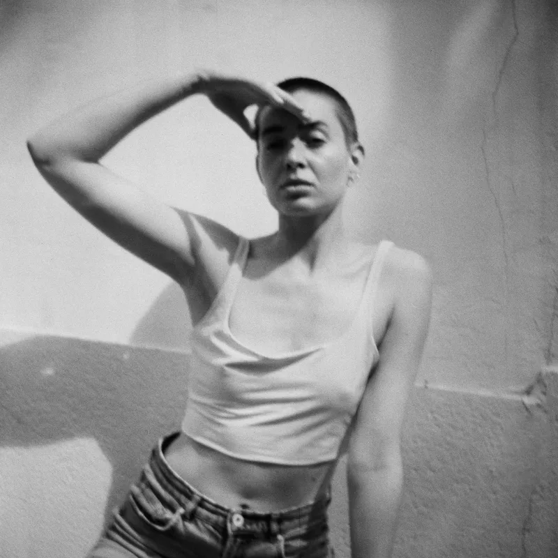 Film photo shot on Lomography Berlin Kino 400 with a Lubitel 166B, by Rebecabalas_