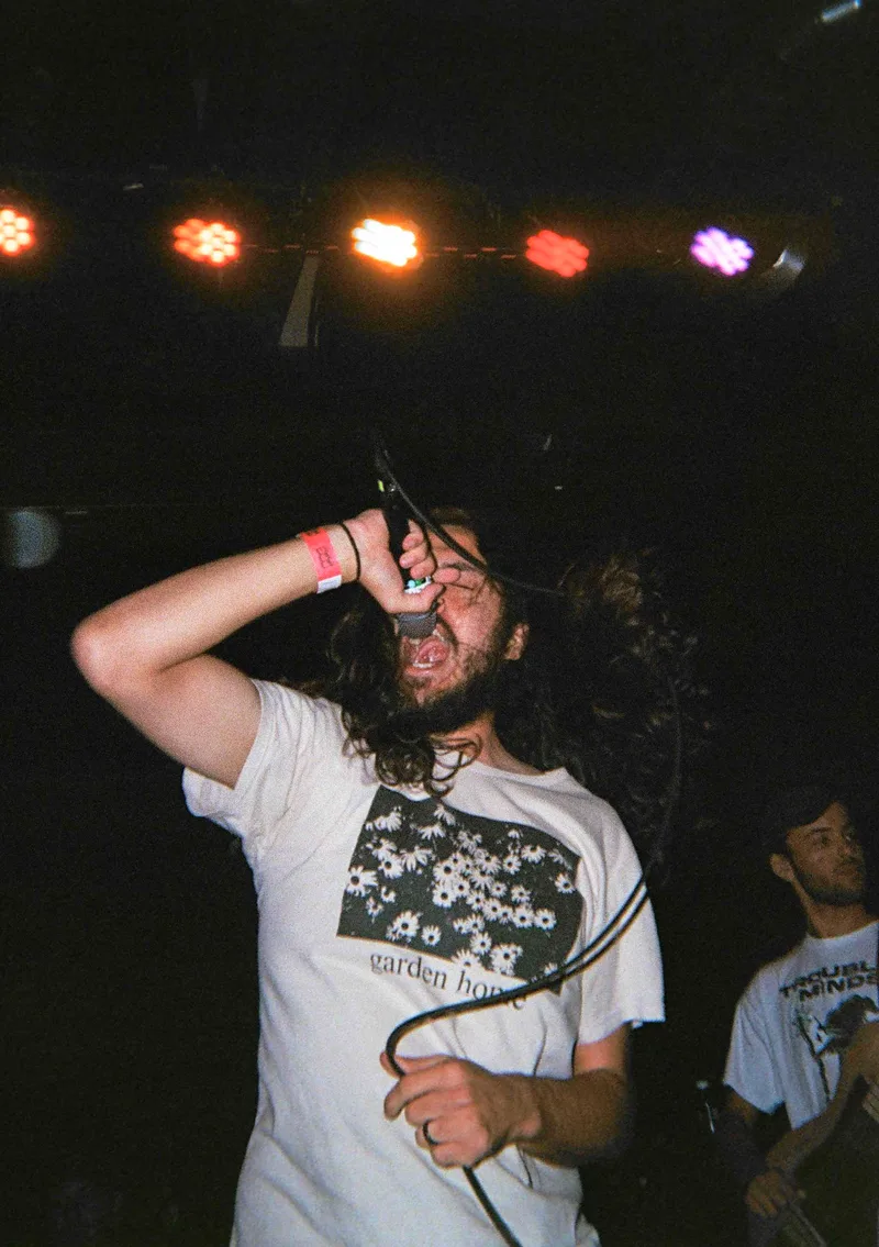 Tiny Voices shot on Fujifilm Superia X-TRA 400 with a Reto RETO3D, developed at Holland Photo Imaging, by ReillyJude