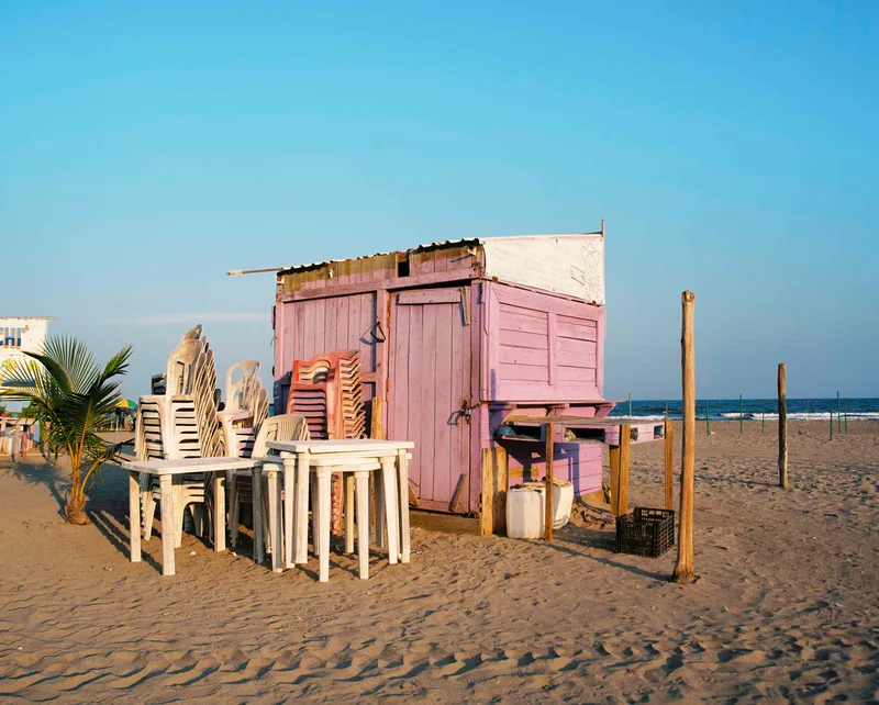 Film photo shot on Kodak Ektar 100 with a Pentax 6x7 MLU, developed at Foto Hércules, by Cesar
