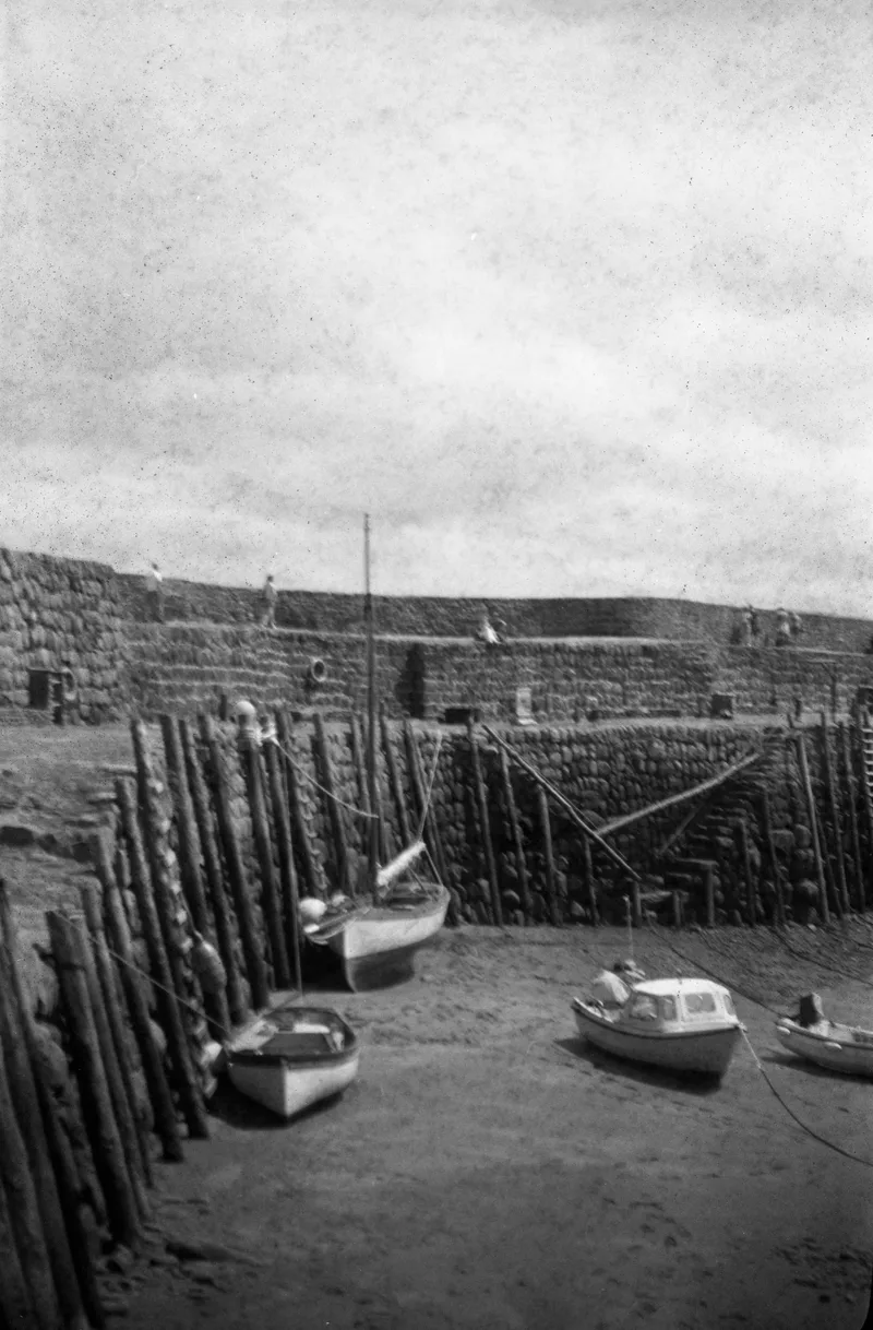 Film photo shot on Foma Fomapan 200 Creative with a Agfa Box Camera, developed at Dartmoor Photographic, by Ols