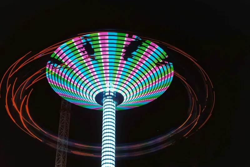UFO shot on Fujifilm Superia X-TRA 400 with a Gaf L-CM, by Nolen