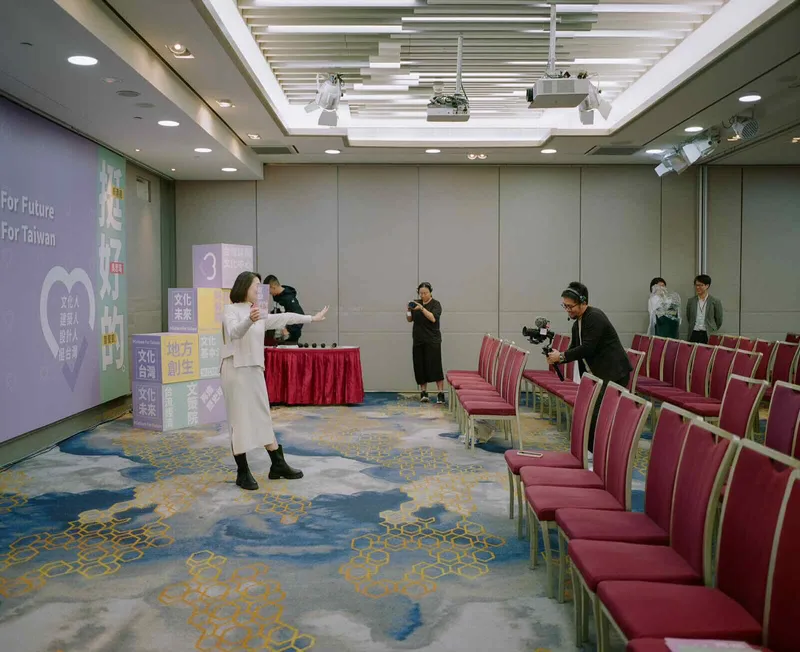 “3rd run - Promotion” shot on Kodak Gold 200 with a Mamiya 7, developed at Lilai, by Nicolas Datiche