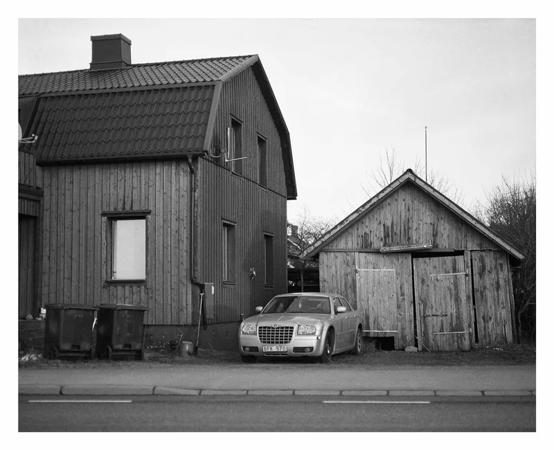 Skåne house shot on Kodak T-Max 400 with a Mamiya 645, developed at المَرتع/al_mart3, by Obey