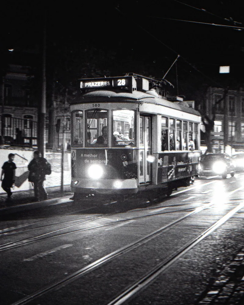The Lisbon electric shot on Ilford Kentmere Pan 400 with a Yashica Electro 35 GSN, developed at Home / Self-Developed, by Piçarra’s Photography