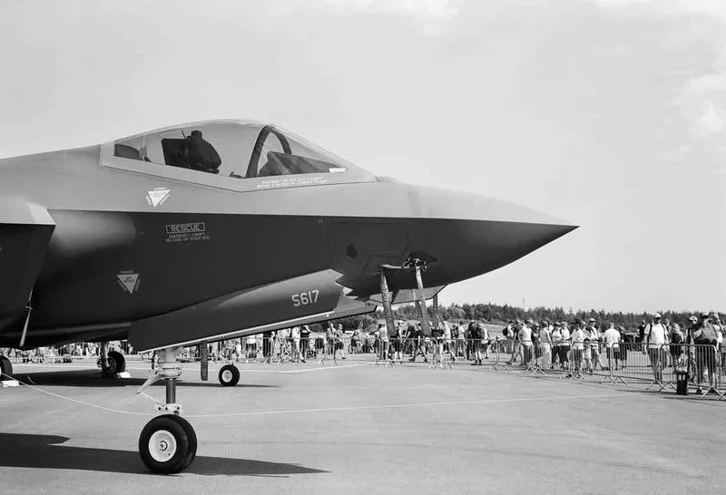 F-35 shot on Kodak T-Max 400 with a Fuji GW690, developed at Carmencita, by Jussi