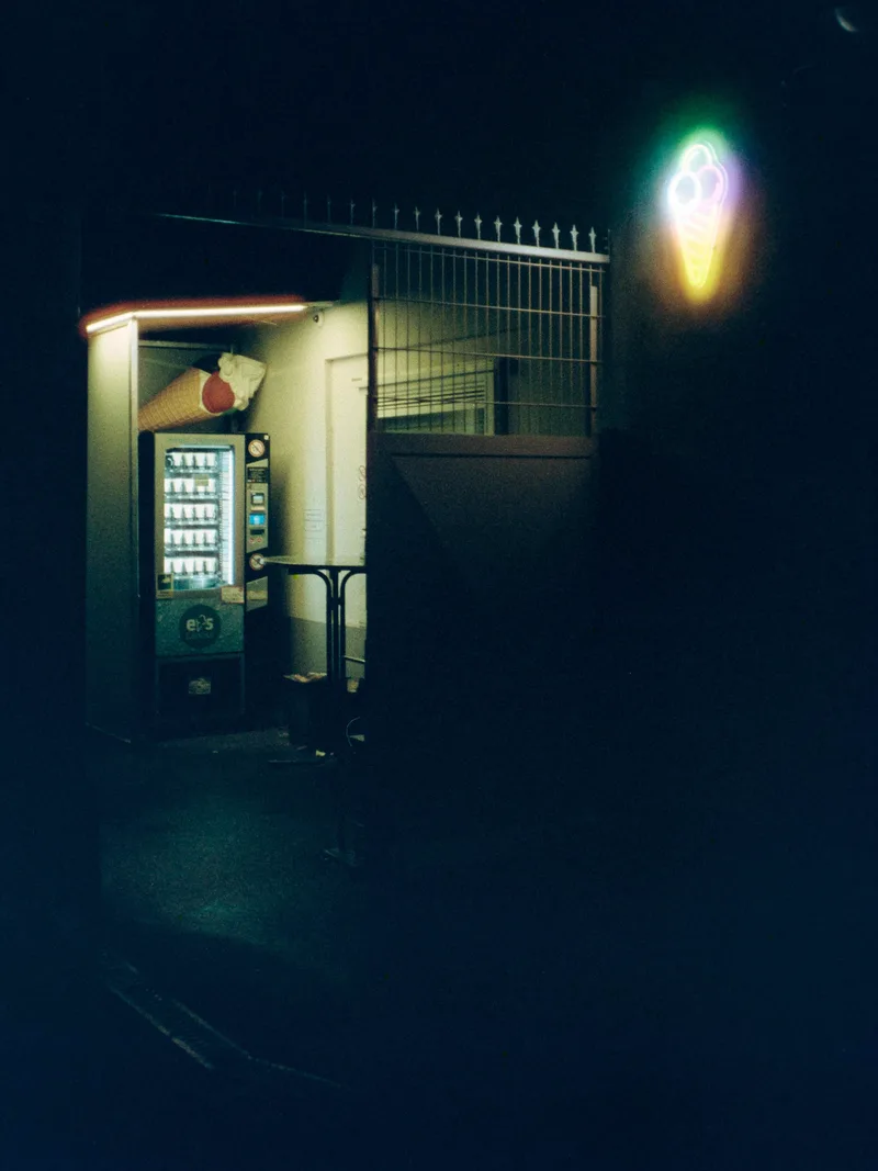 Film photo shot on Orwo Wolfen NC200 (pre production) with a Minolta Hi-Matic AF2, developed at Cameradealer, by Mattia
