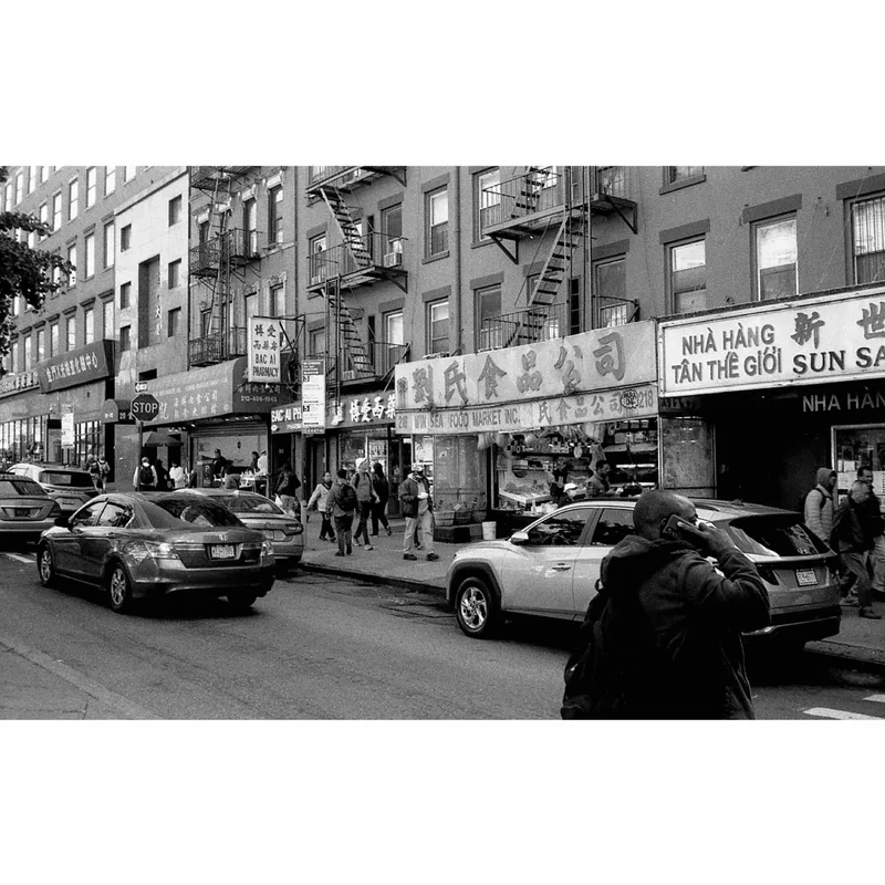 NY ’23 shot on Ilford HP5 Plus 400 with a Ricoh 500G, by Lenny