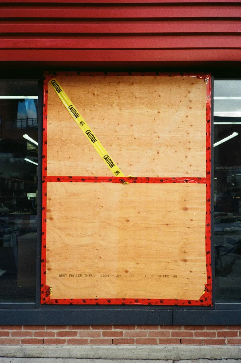Film photo shot on Kodak Gold 200 with a Olympus StylusEpic, developed at GPC Labworks, by james erdeg