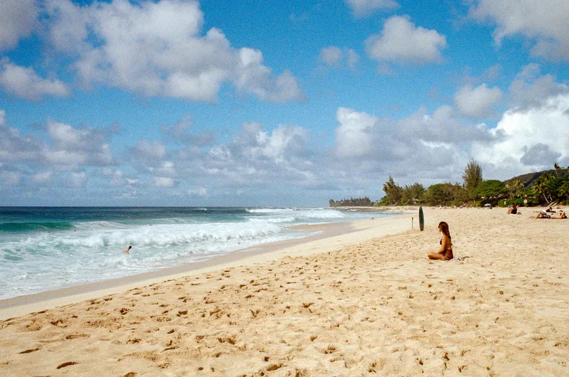 ‘ehukai beach park shot on Kodak Gold 200 with a Leica M6 Classic, developed at Gelatin Labs, by iamdusky