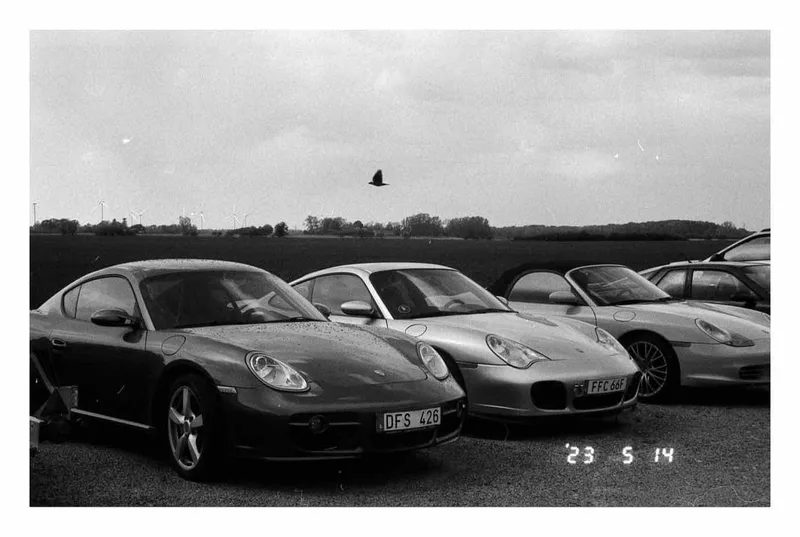 Porshe cars shot on Foma Fomapan 400 Action with a Minolta Dynax 7000i, developed at المَرتع/al_mart3, by Obey