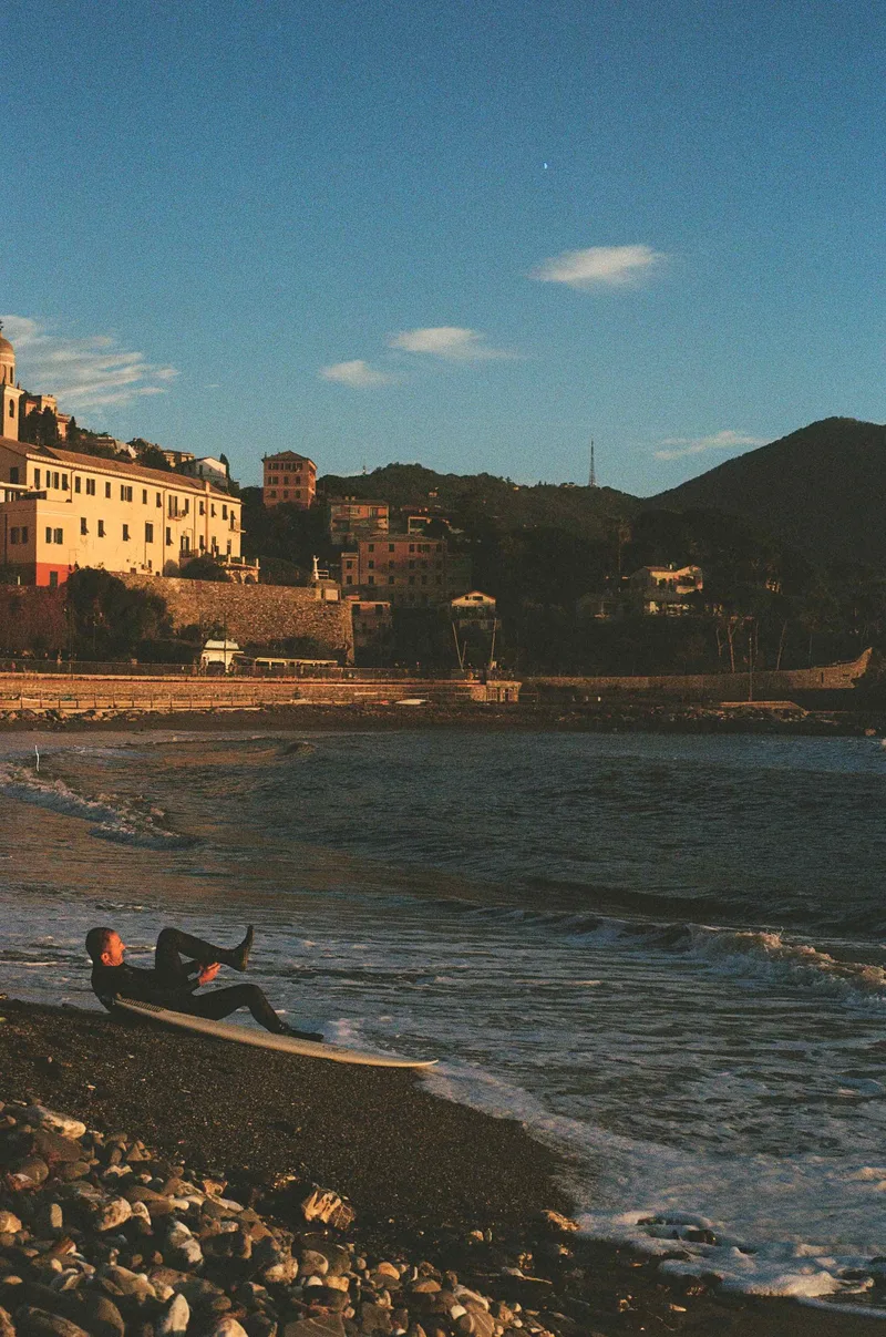 sassolini nel calzare ๐๐ปโโ๏ธ shot on Kodak Portra 400 with a Minolta SR-T 100X, by Alberto Ghetti