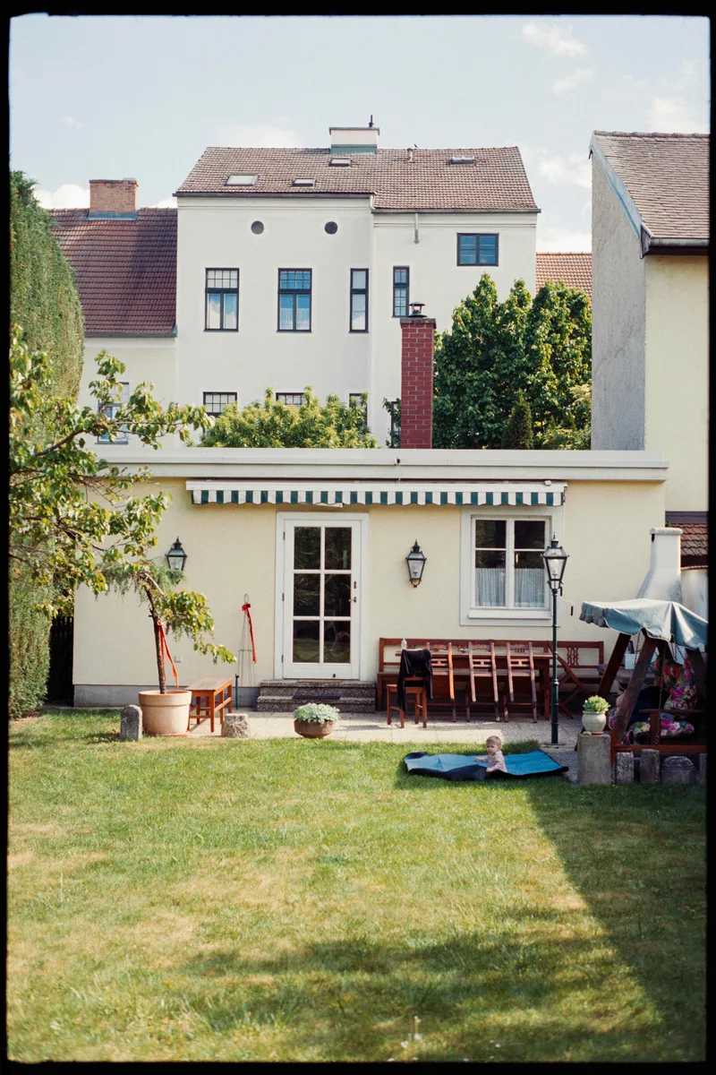 Back garden peace shot on Kodak Vision3 250D with a Leica M4-P, developed at Lab4Art, by Vitéz Ádám