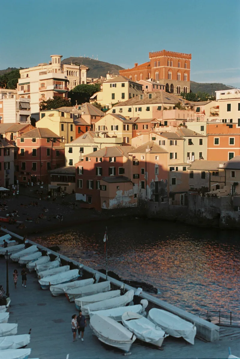 Film photo shot on Hundred Film 1Hundred with a Leica II, developed at Sviluppo Rullino, by Francesco Mocellin