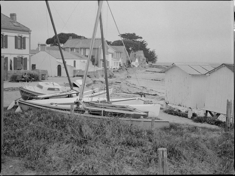 Noirmoutier shot on Lomography CN 100 with a Mamiya 645 1000S, developed at L'Atelier Argentique, by Analogue Resistance