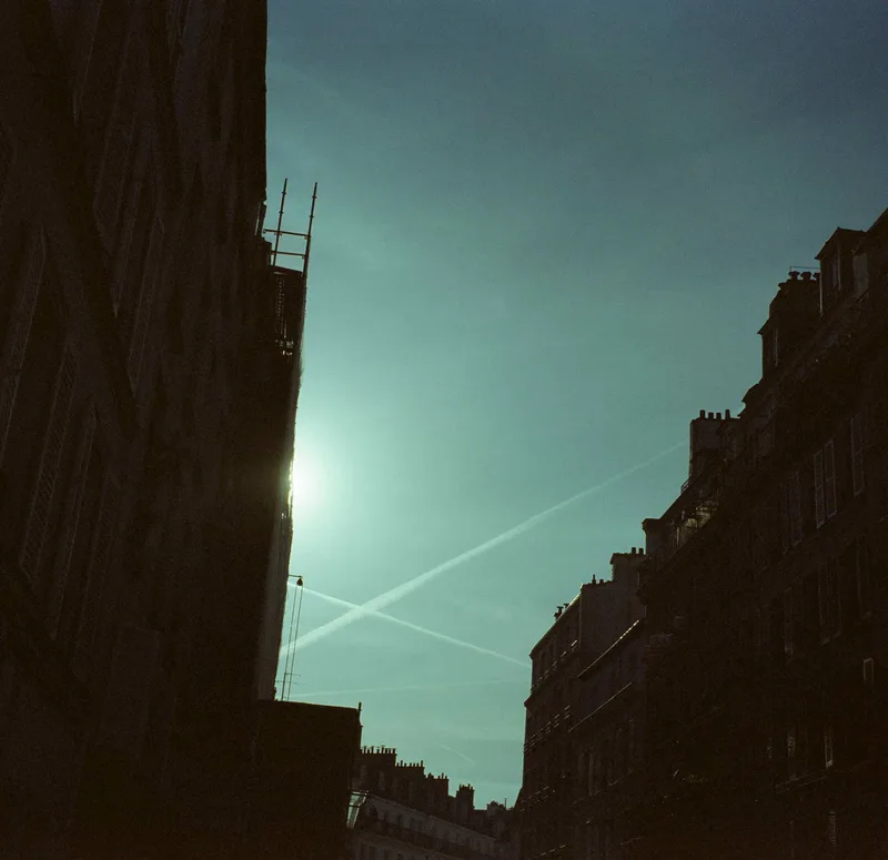 Film photo shot on Sunbath 500T with a Leica M6 TTL, developed at Sunbath Film Lab, by Oh Jim !