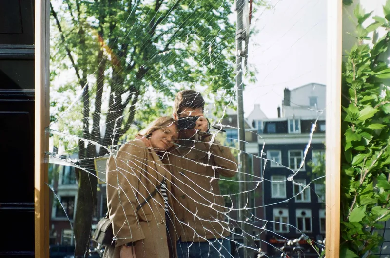 love shot on Kodak Gold 200 with a Canon AF35M, developed at Photolix, by David Grandmougin