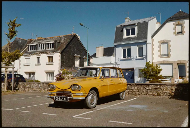 Citroën shot on Kodak Gold 200 with a Nikonos V, by in the dying light