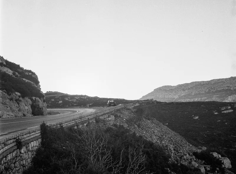 Gineste Marseille shot on Rollei RPX 400 with a Zeiss Ikon Ikonta 521/16, developed at Home / Self-Developed, by Fabb.
