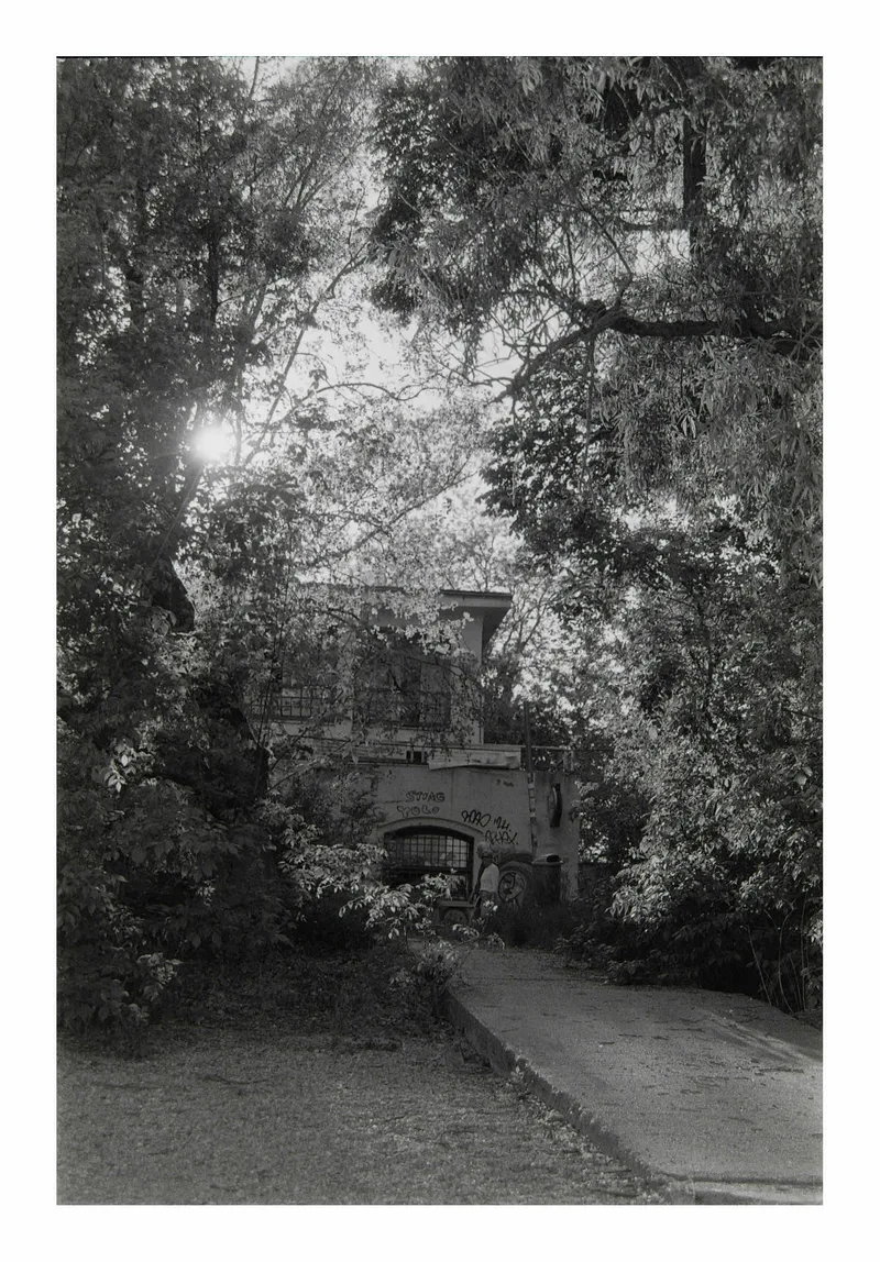 An Evening Stroll shot on Agfa APX 400 with a Nikon F50, developed at Home / Self-Developed, by AkosArnold