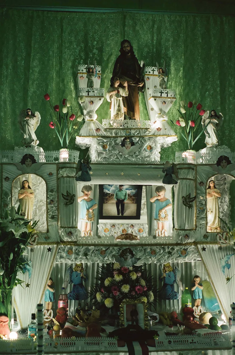 Día de los Muertos - Puebla shot on Kodak Portra 400 with a Minolta X-700, developed at Red Room Photo Lab, by Diego Lopez De Anda