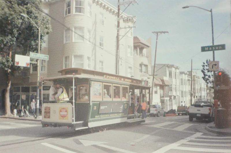 Cable Car, SF shot on FilmNeverDie Kiro 400 with a Olympus TripMD3, developed at The Film Safe, by Ben