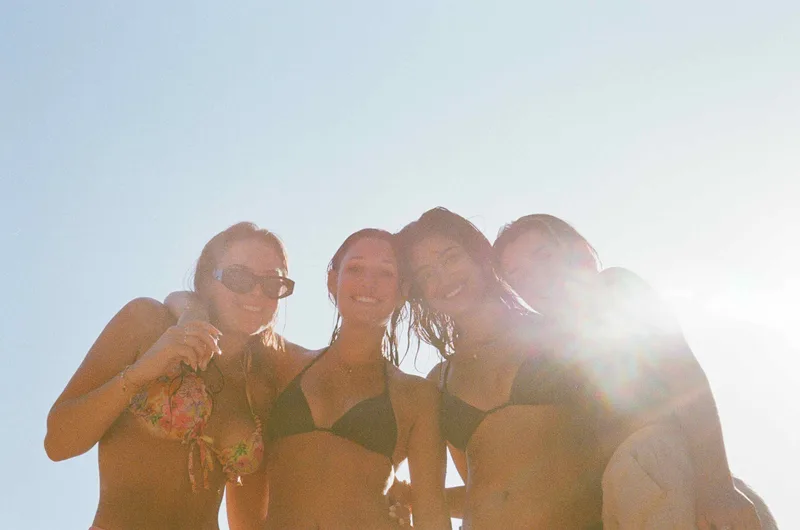 Girls in Nice • 2023 shot on Kodak ColorPlus 200 with a Pentax Espio 738G, by Emma