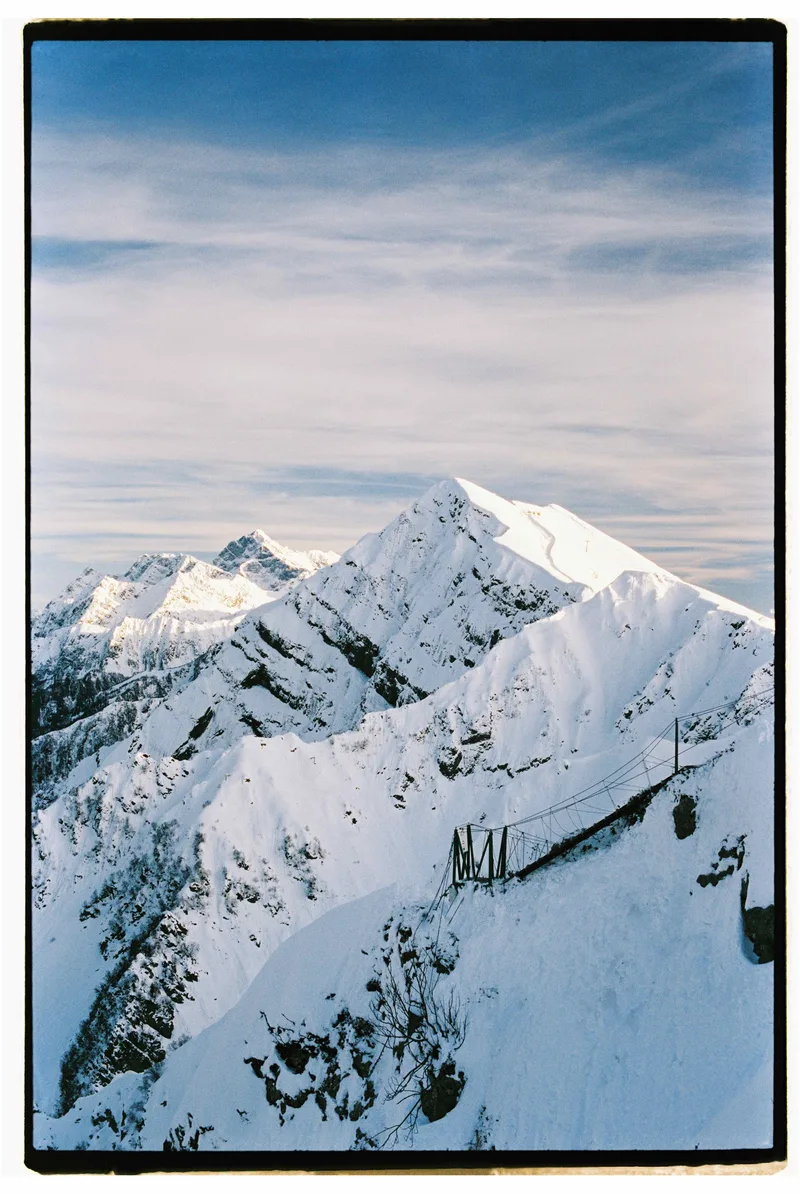 Film photo shot on Kodak Vision 3 250D with a Olympus OM-1N, developed at Lighthouse Film Lab, by Oleg Kovalev