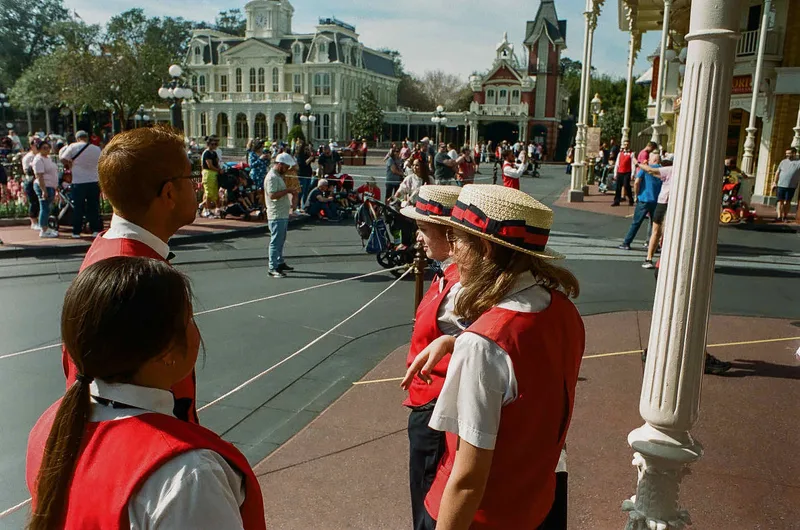 Film photo shot on Kodak Portra 400 with a Minolta X-370N, developed at The DarkRoom, by David Stanick
