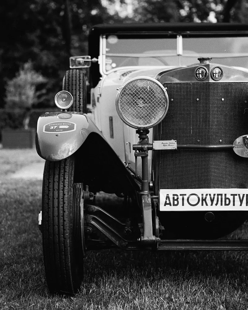 Alfa Romeo RM shot on Fujifilm Neopan Acros 100 II with a Canon EOS 1 N, developed at Kontur, by Marliq
