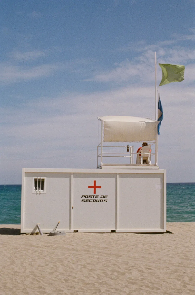 Poste de Secours shot on Kodak ColorPlus 200 with a Olympus OM-10, by Jack Mulekezi