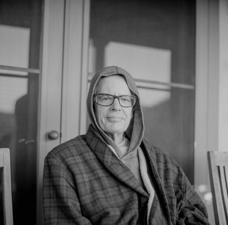 hey, dad shot on Ilford HP5 Plus 400 with a Rolleiflex 2.8C, developed at Underdog Film Lab, by gus
