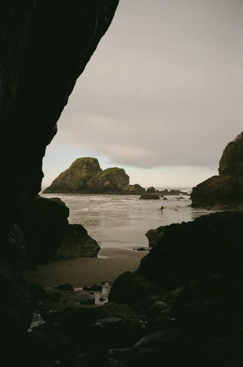 Film photo shot on Fujifilm FujiColor C200 with a Minolta Hi-Matic AF, developed at Memphis Film Lab, by Kati