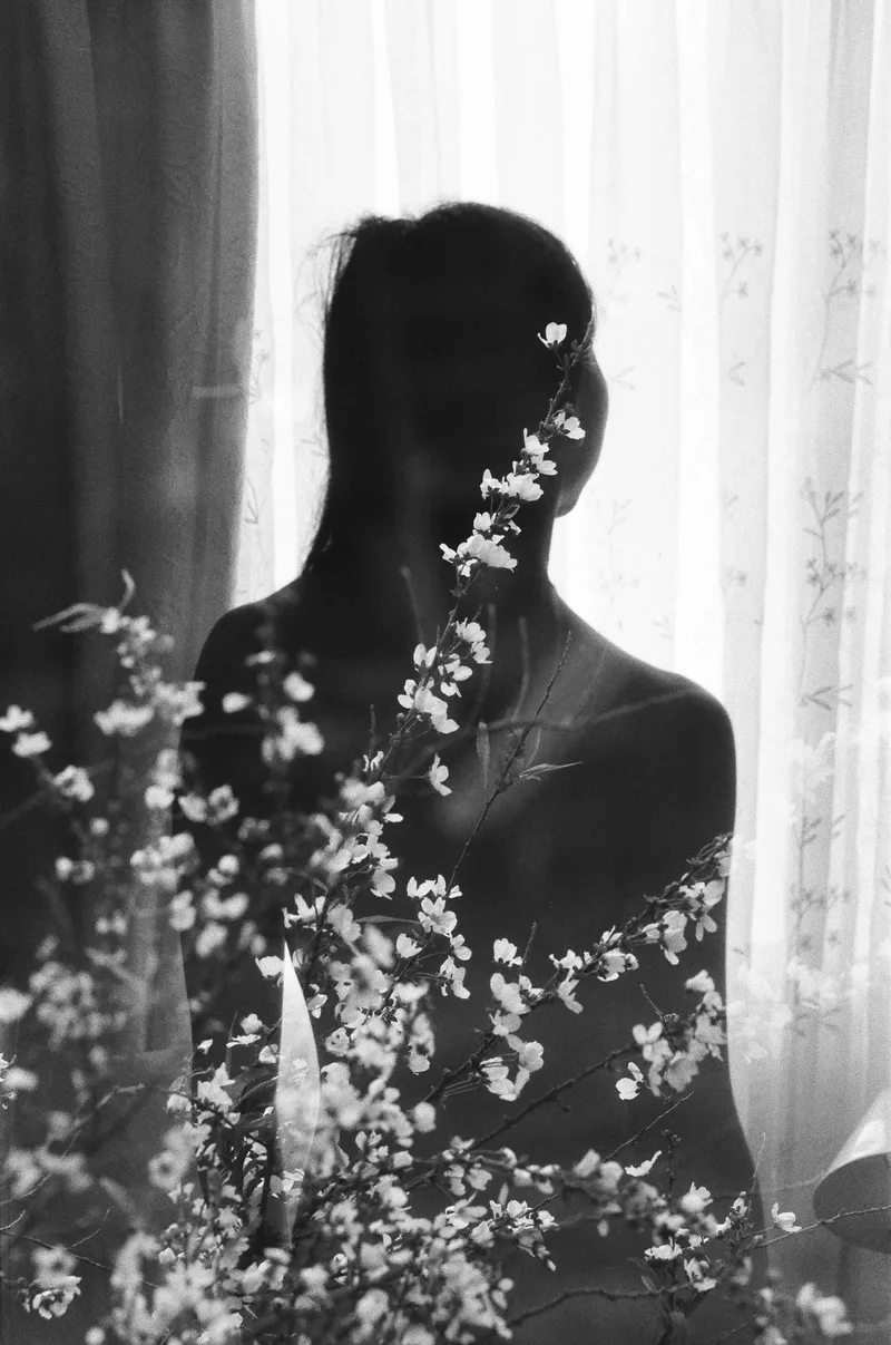 Flowers shot on Foma Fomapan 400 Action with a Canon AE-1, by Astroarturo