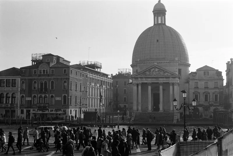 San Simeone Piccolo shot on Ilford HP5 Plus 400 with a Nikkormat FT2, developed at Memphis Film Lab, by Nick
