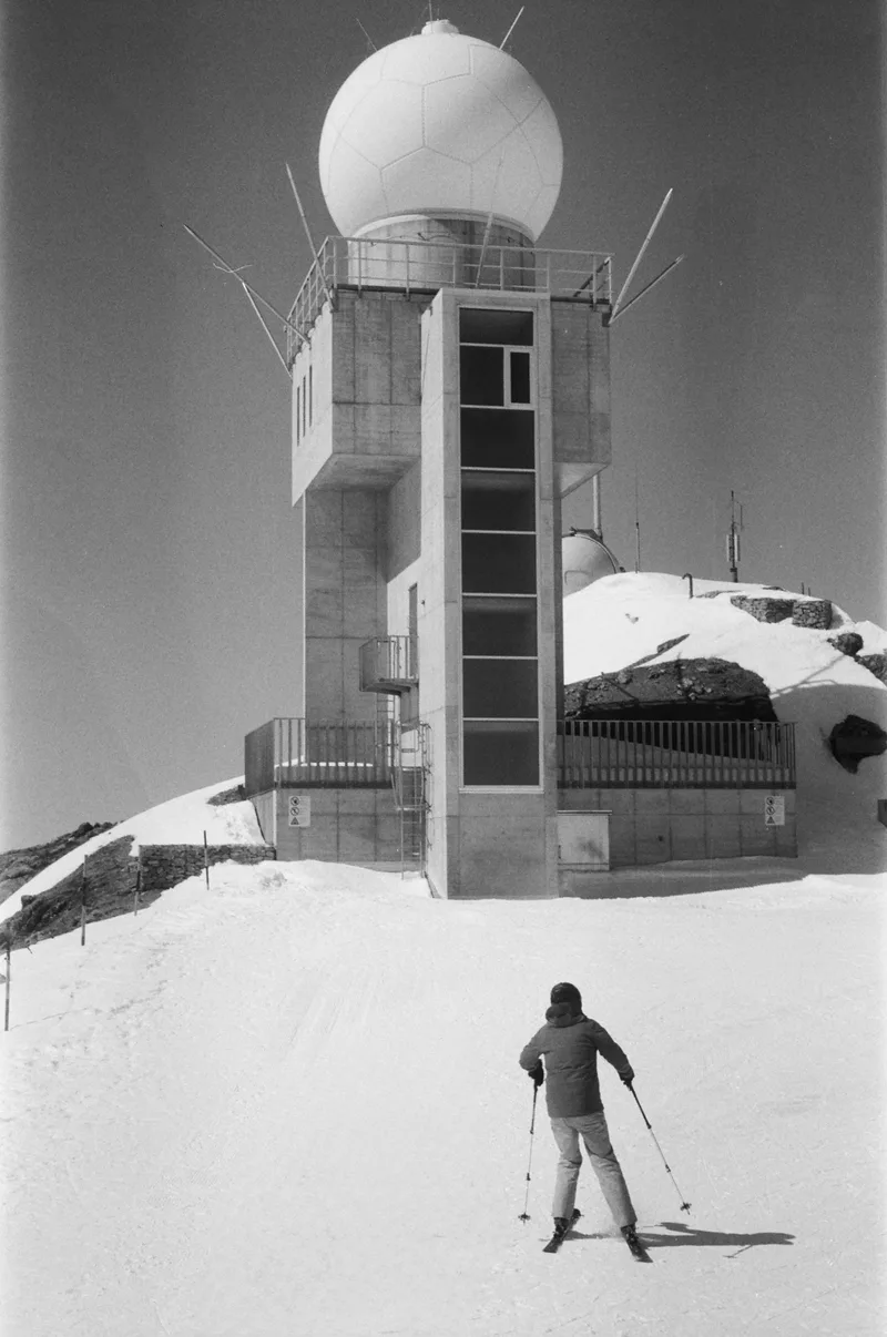 It’s time to leave this planet shot on Ilford HP5 Plus 400 with a Kodak Retina, developed at DevbyJannis, by Robster lobster