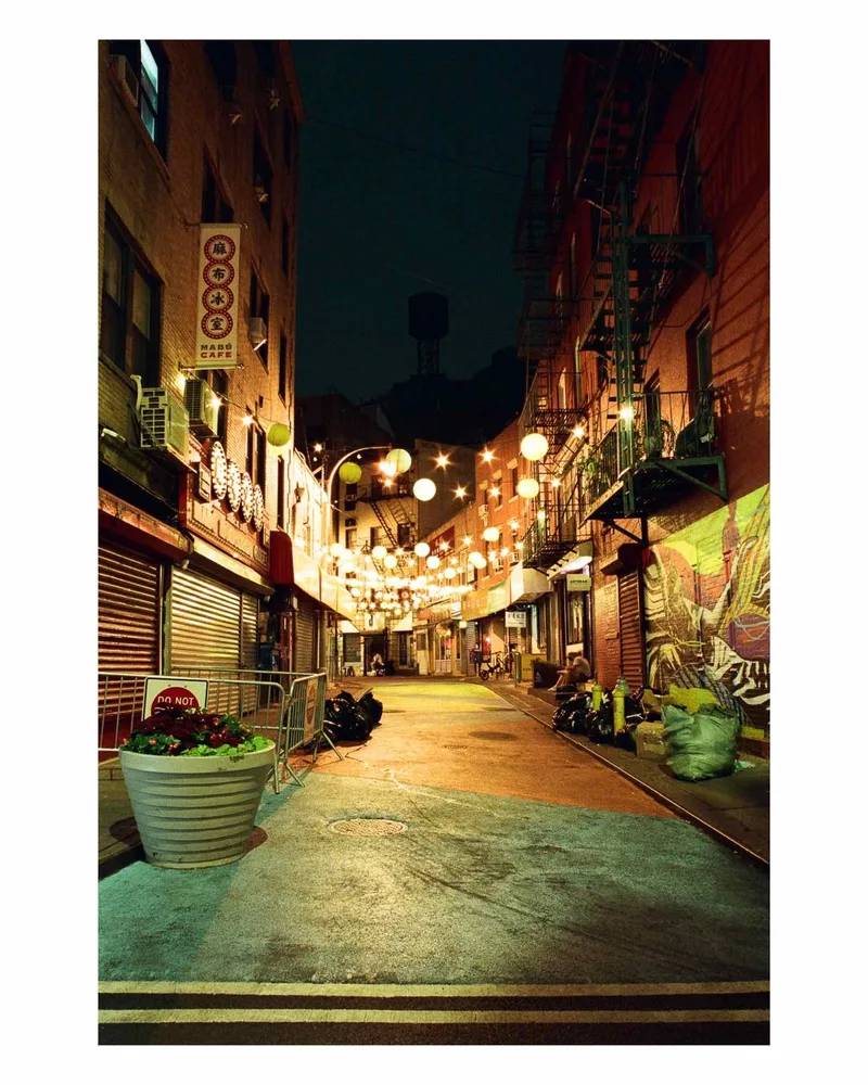 Exploring Chinatown with expired film shot on Fujifilm Superia 800 with a Canon FTb QL, developed at ProImageServices, by Fershootsfilm
