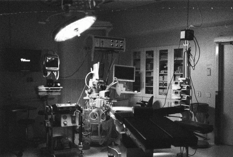 Prep for surgery shot on Ilford Delta 3200 with a Nikon FM2, developed at Götaplatsen foto, by Green